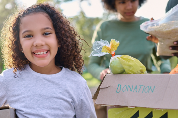 4 ways kids can make a difference this Christmas